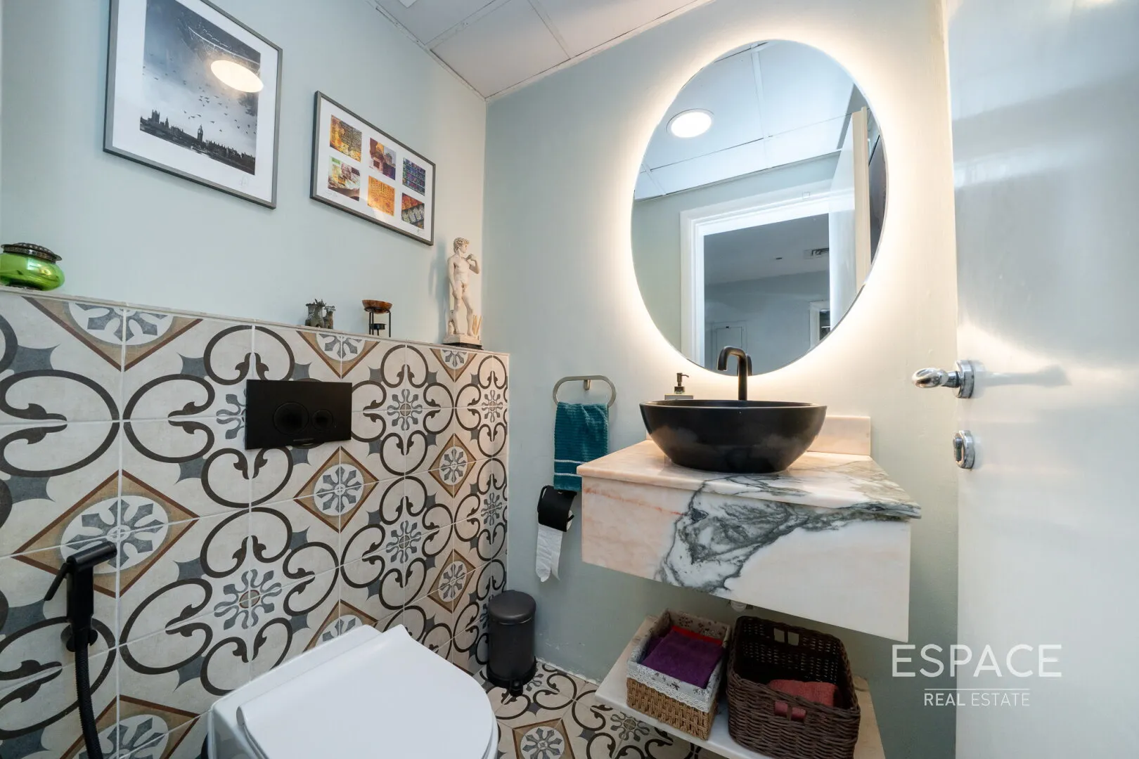 PropertiesGalleryCamera