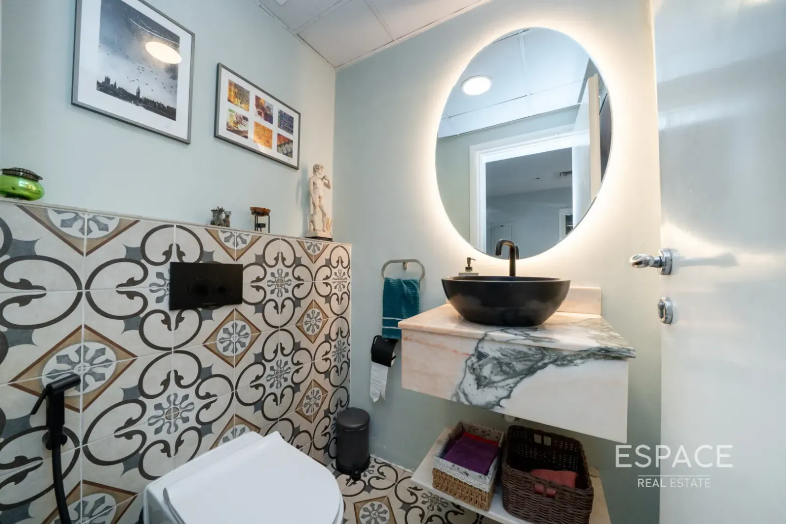 PropertiesGalleryCamera