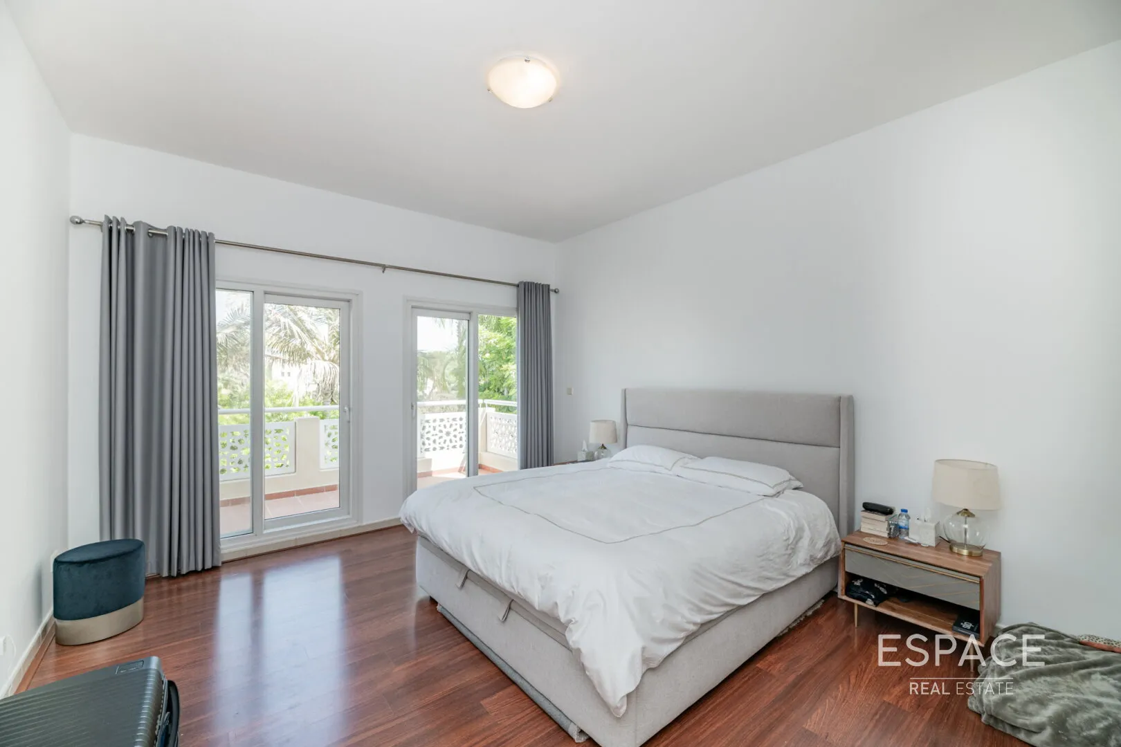 PropertiesGalleryCamera