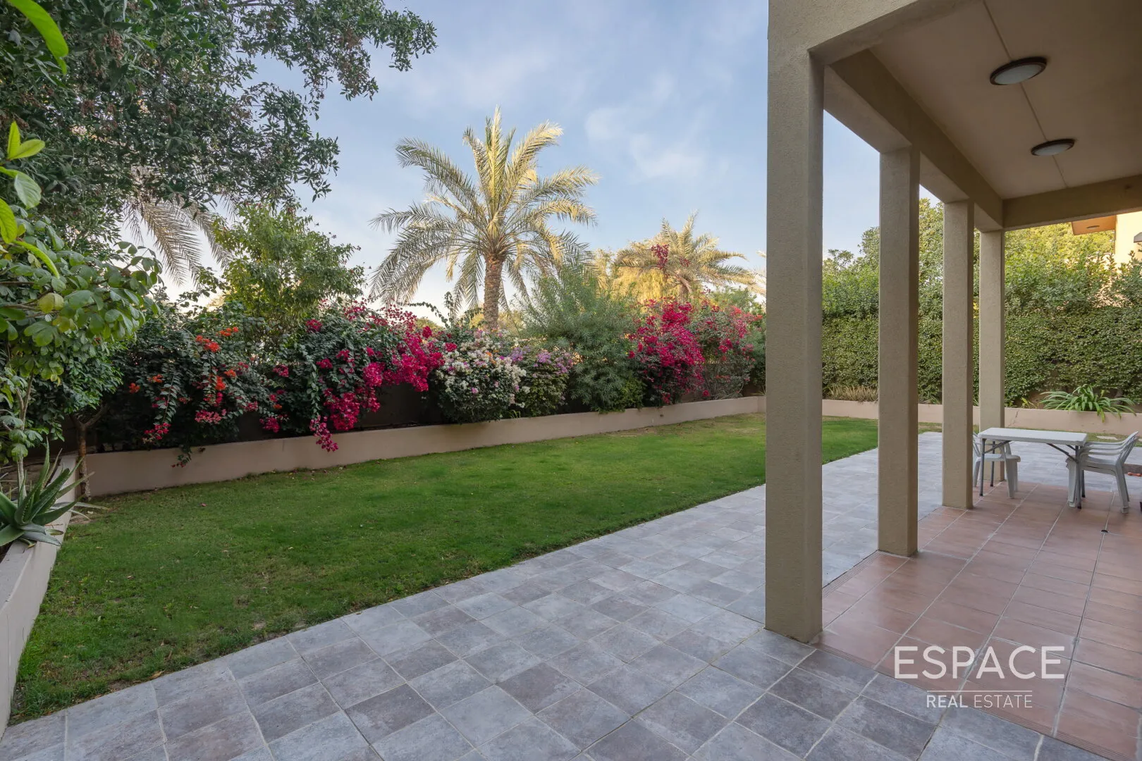 PropertiesGalleryCamera