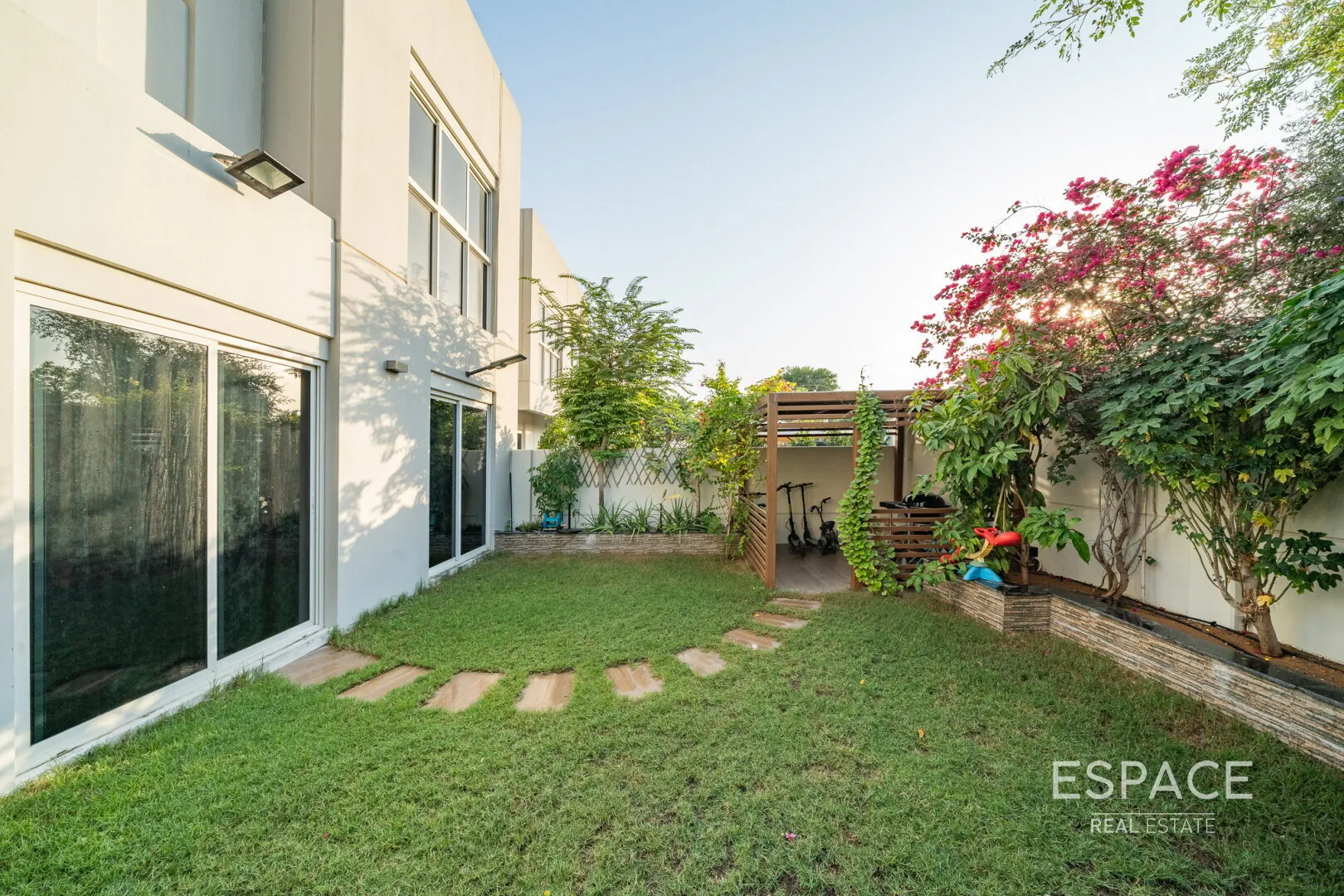 single static gallery