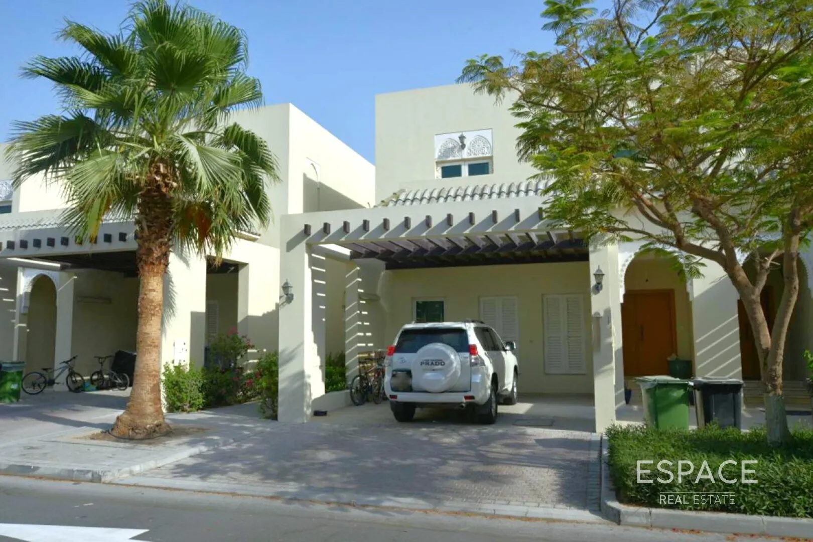PropertiesGalleryCamera