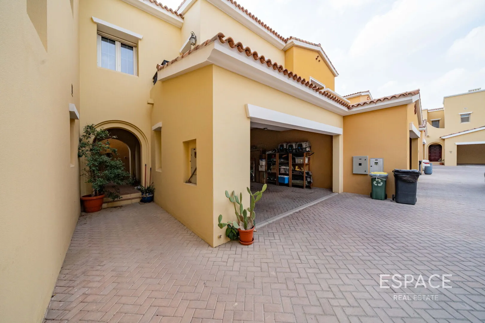 PropertiesGalleryCamera