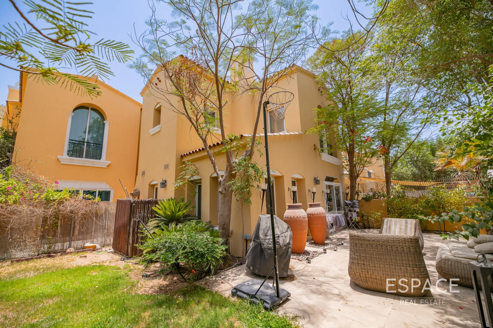PropertiesGalleryCamera