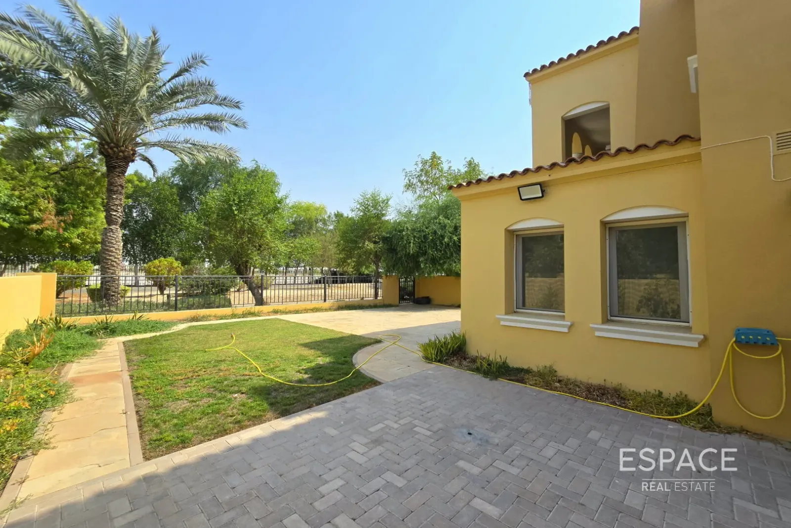 PropertiesGalleryCamera
