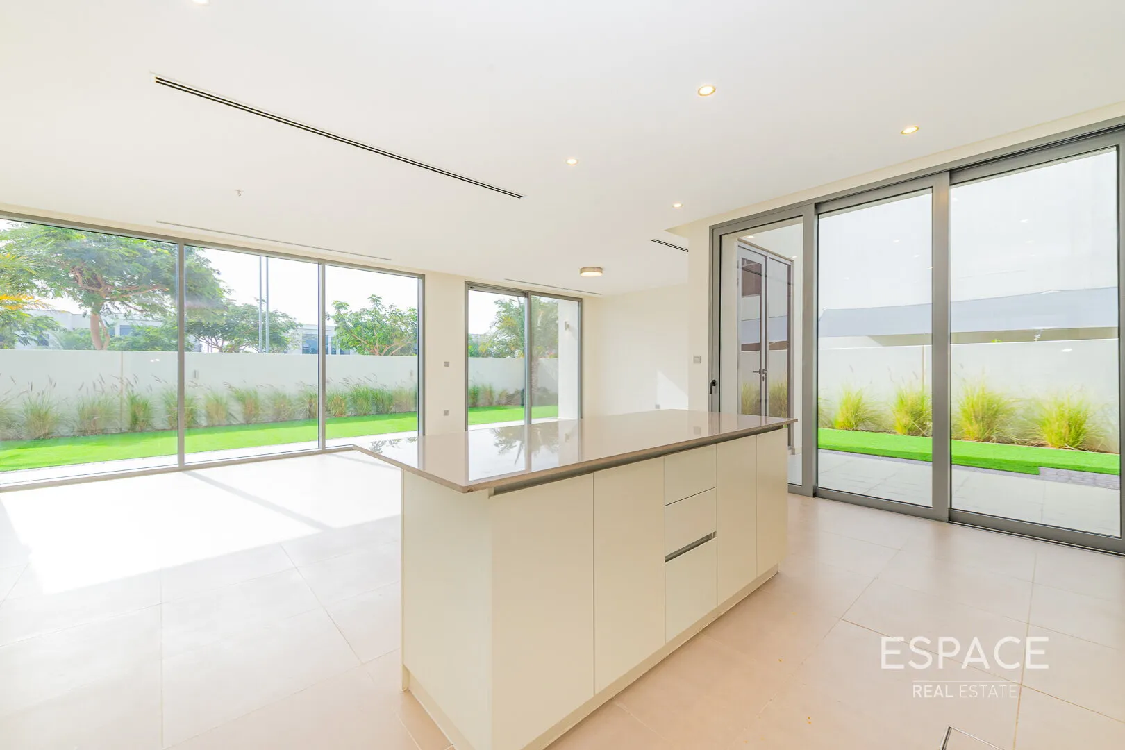 single static gallery