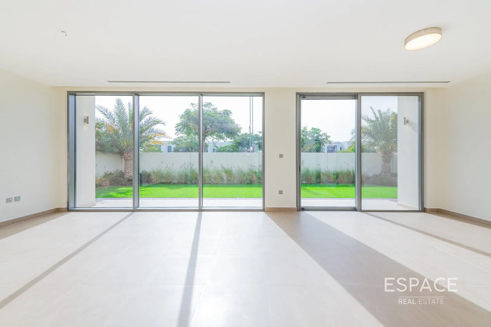 single static gallery