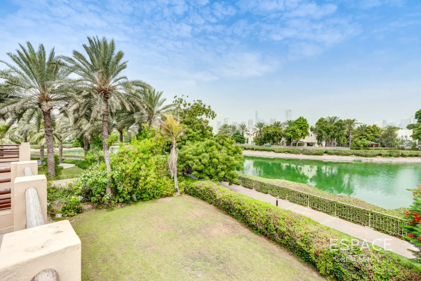 PropertiesGalleryCamera