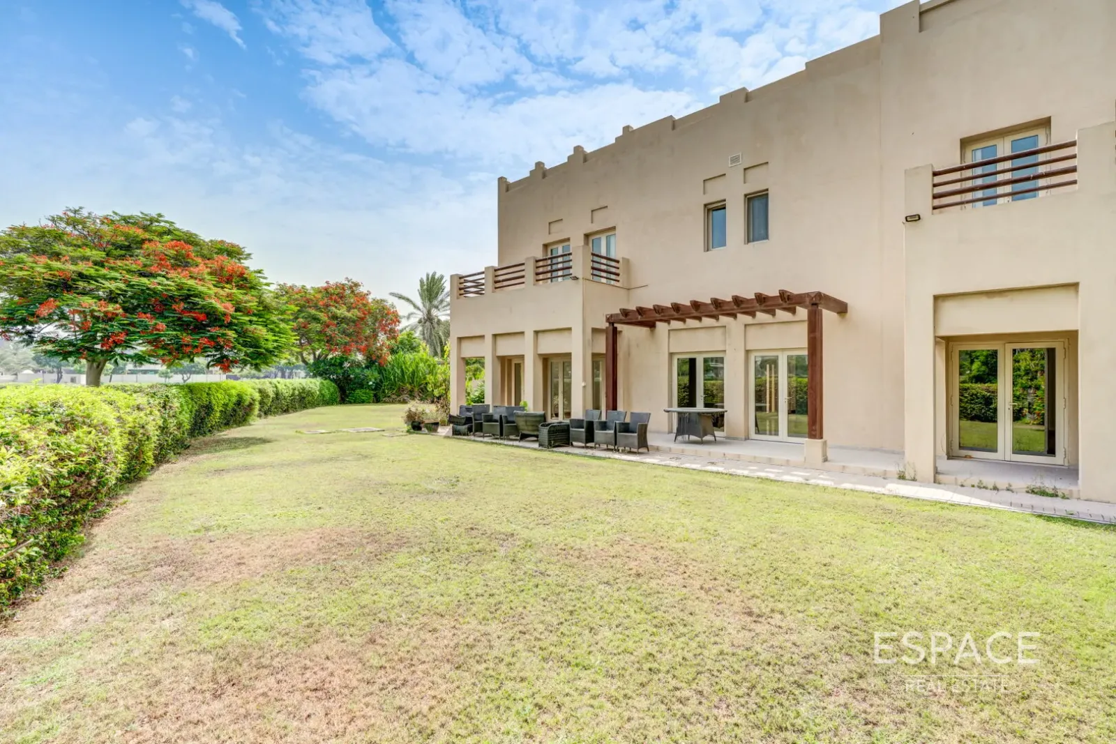 PropertiesGalleryCamera