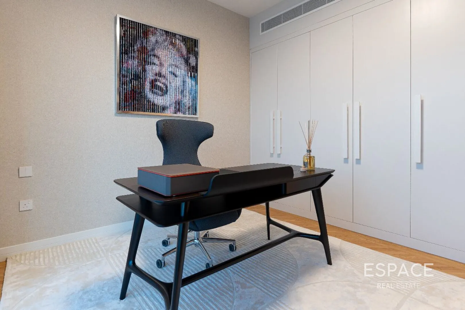 single static gallery