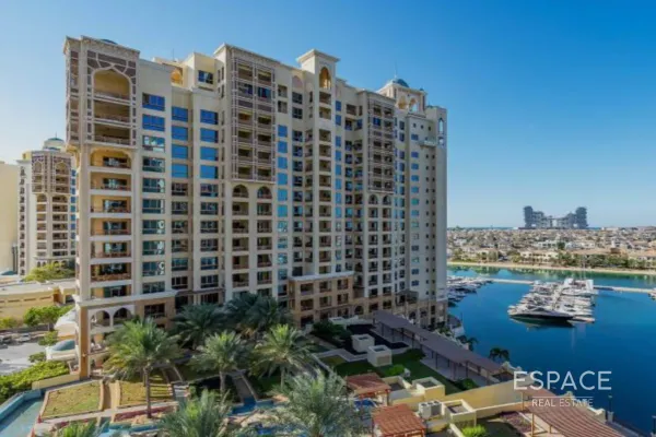 Marina Residence 3, Palm Jumeirah, Dubai - Espace