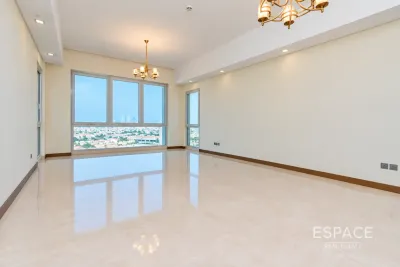 Marina Residence 3, Palm Jumeirah, Dubai - Espace