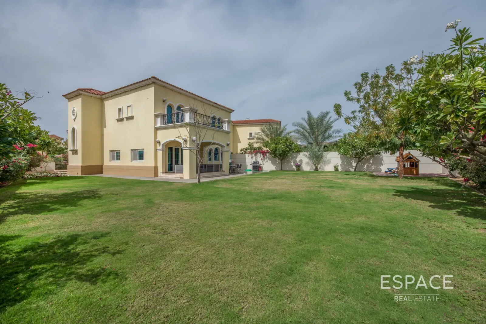 PropertiesGalleryCamera