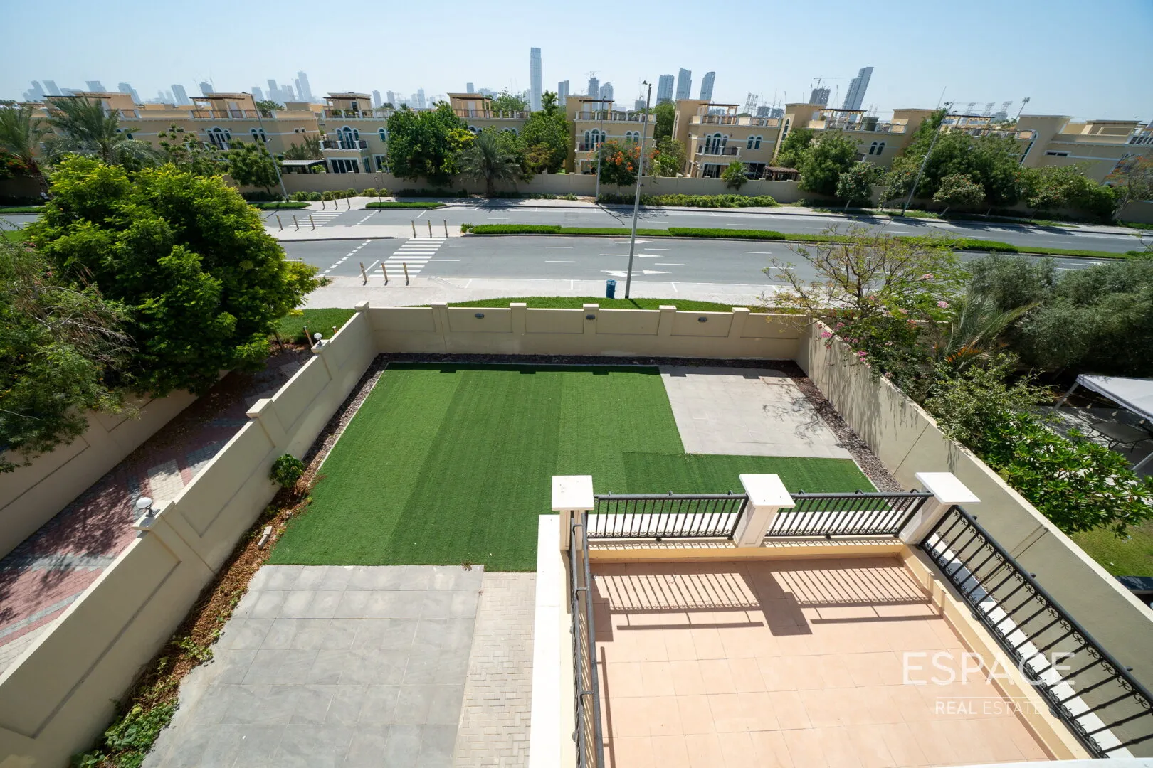 PropertiesGalleryCamera