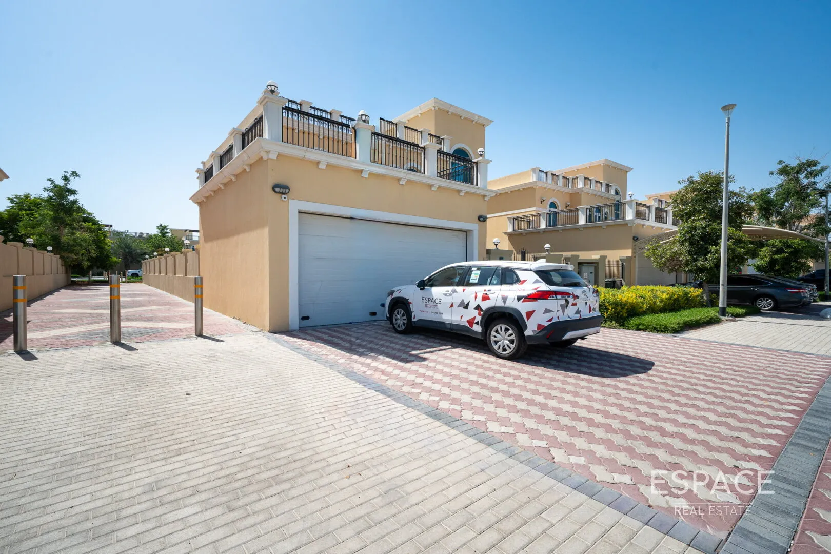 PropertiesGalleryCamera