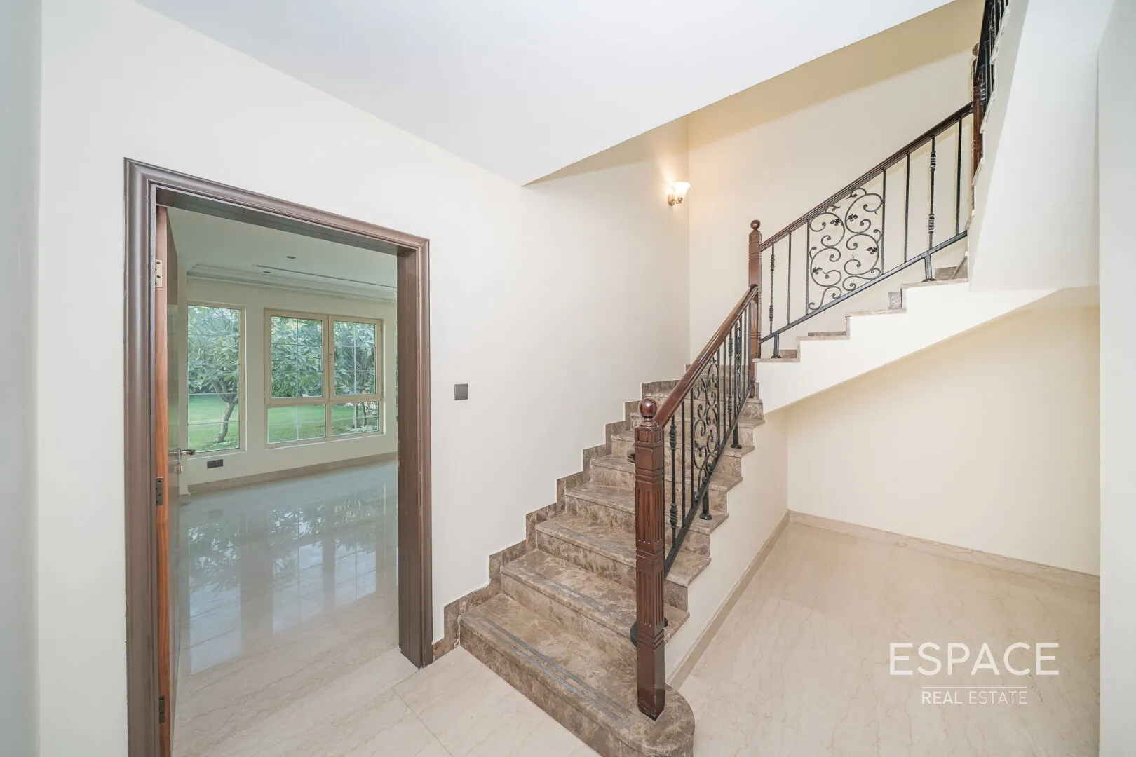 single static gallery