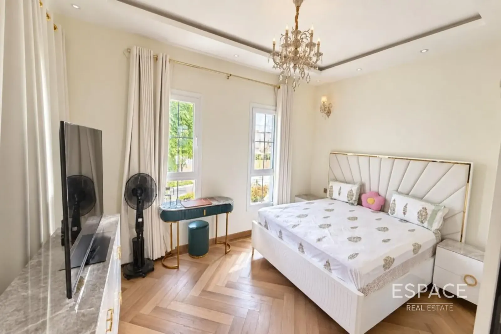 PropertiesGalleryCamera