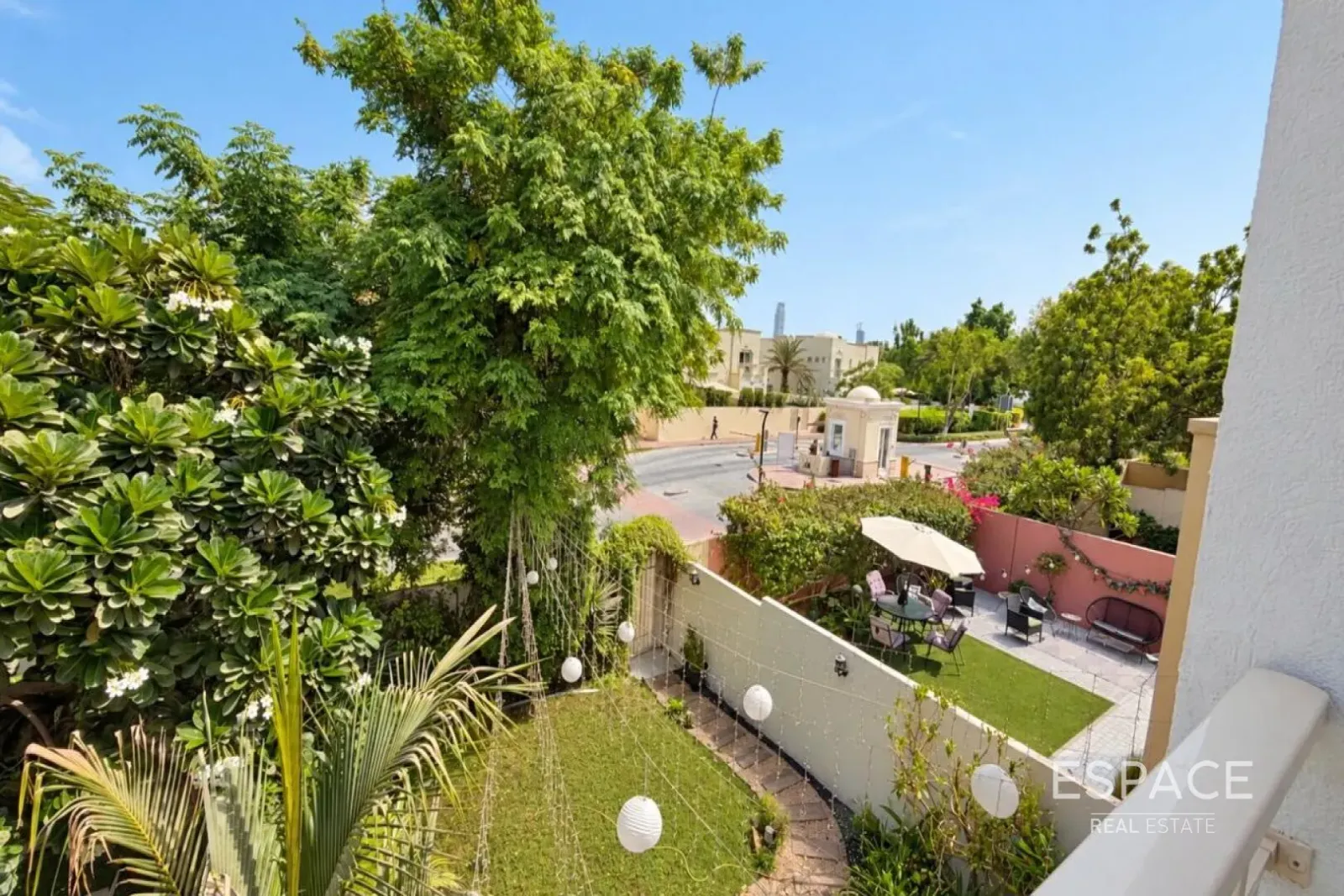 PropertiesGalleryCamera