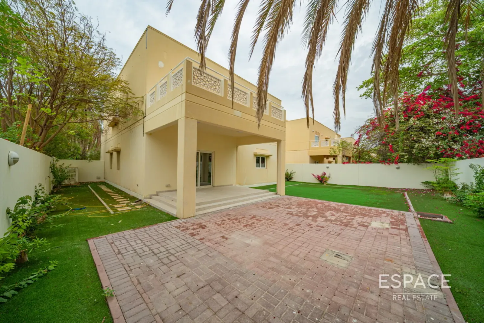 PropertiesGalleryCamera