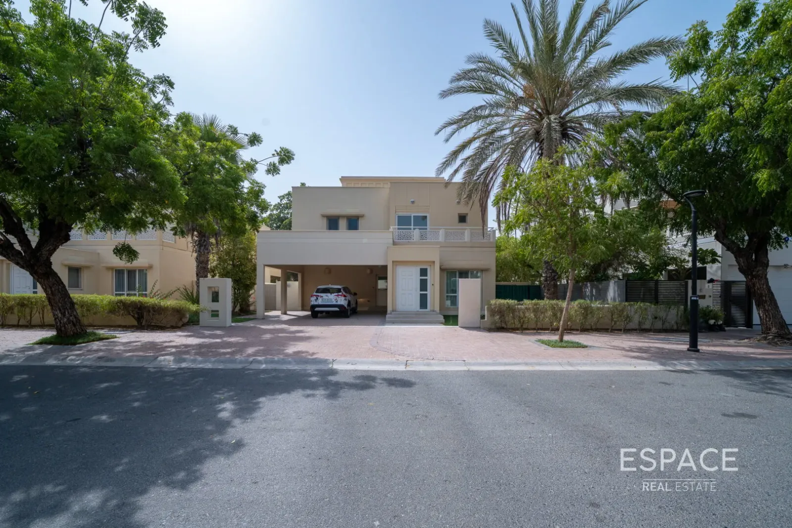 PropertiesGalleryCamera