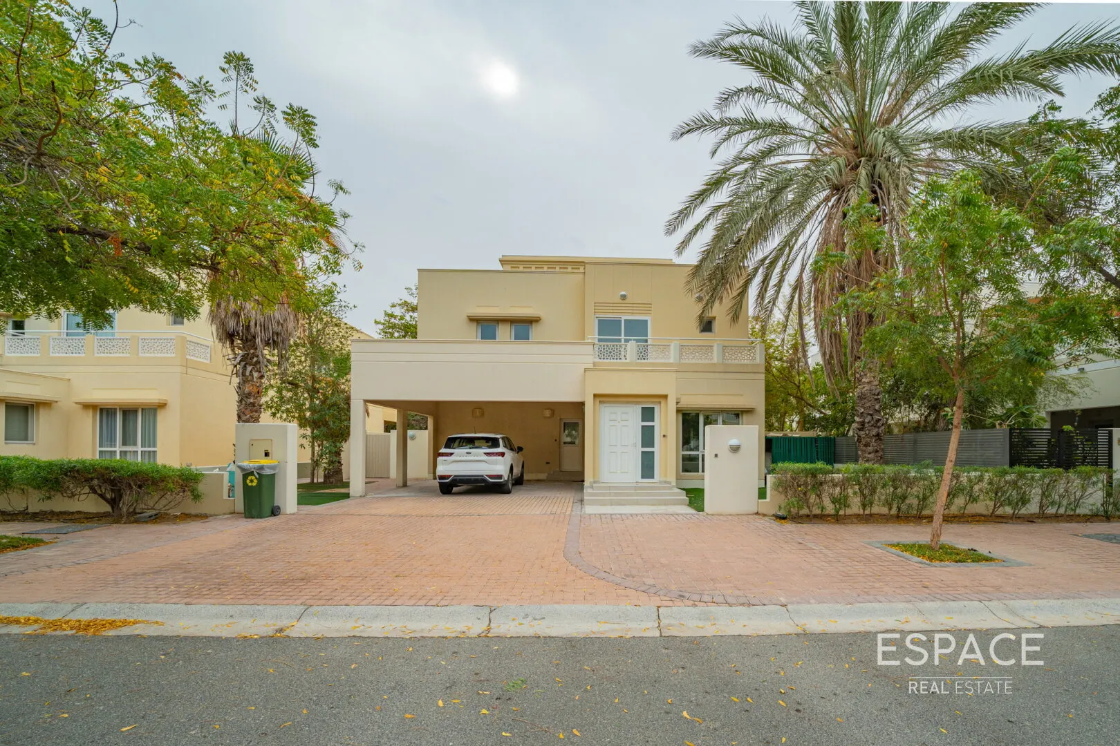 single static gallery