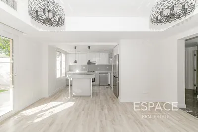 Springs 3, Springs, Dubai - Espace