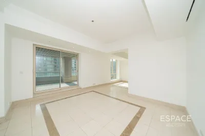 Emaar 6 Towers - Al Mass, Dubai Marina, Dubai - Espace