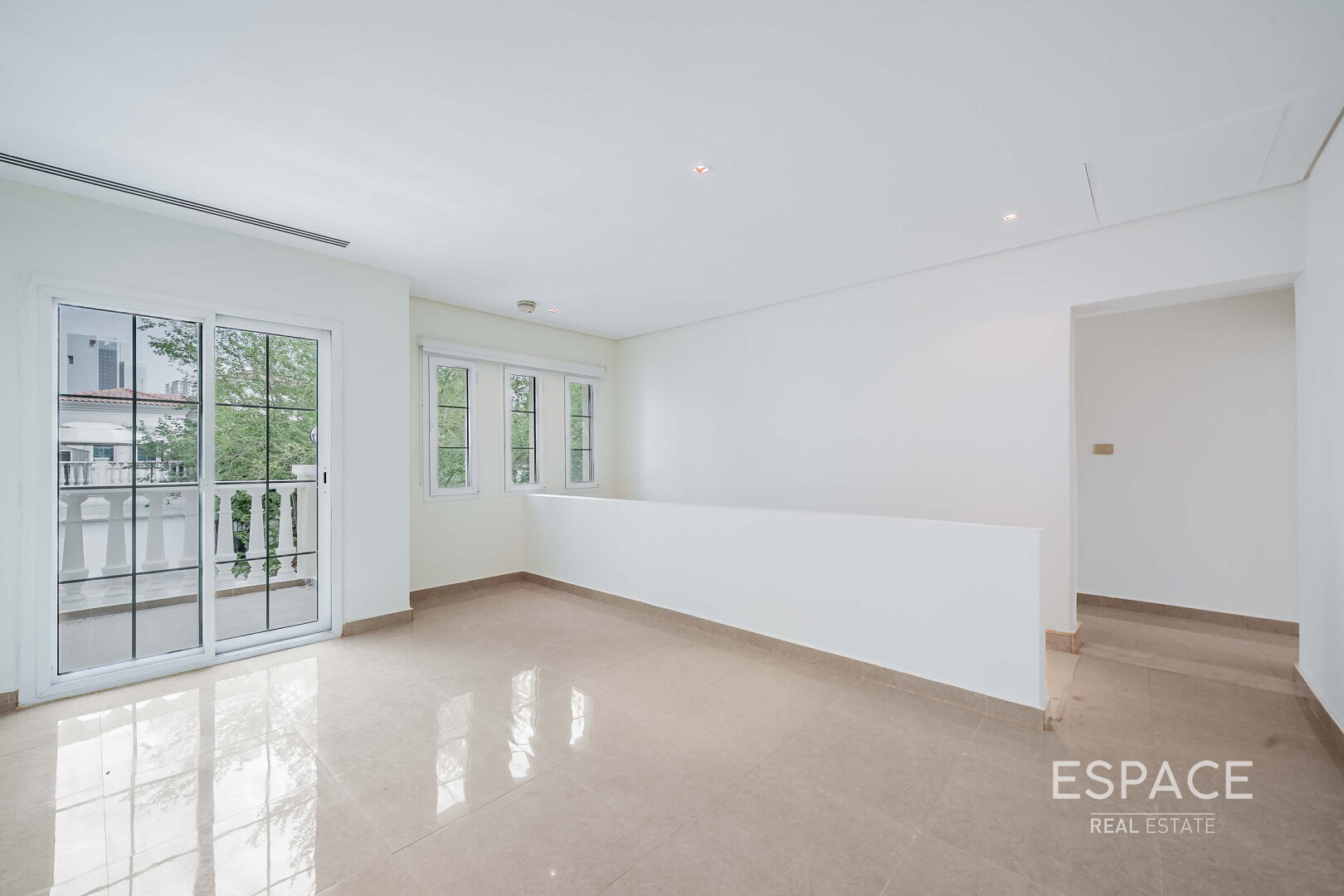 single static gallery