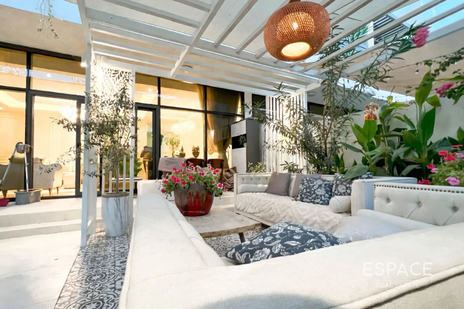 single static gallery