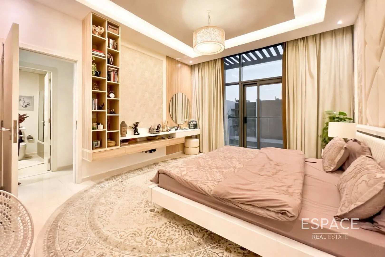 PropertiesGalleryCamera