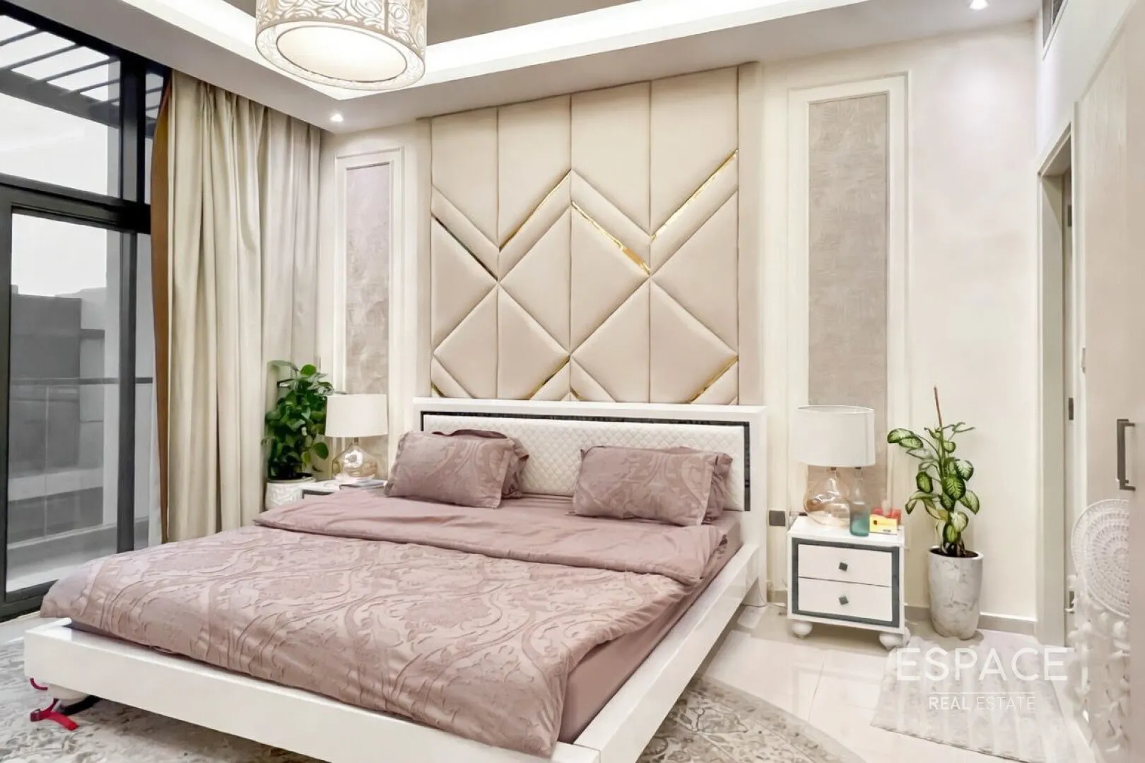 single static gallery