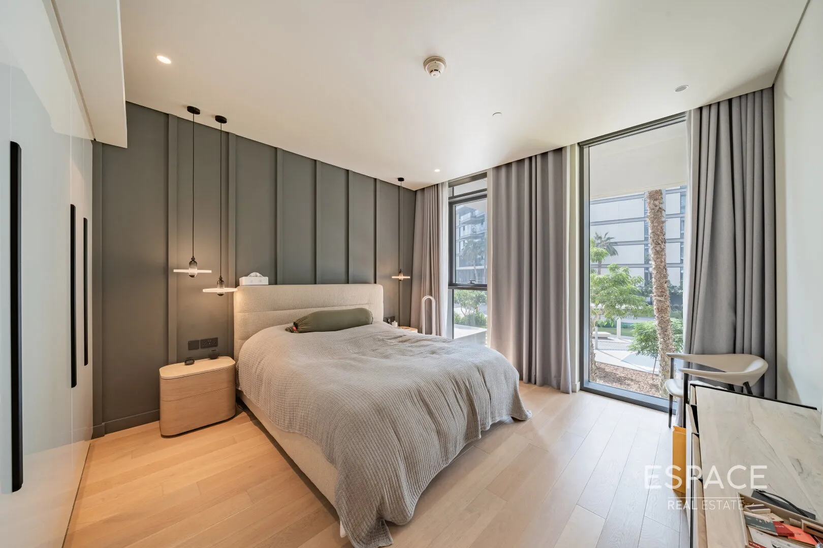 single static gallery