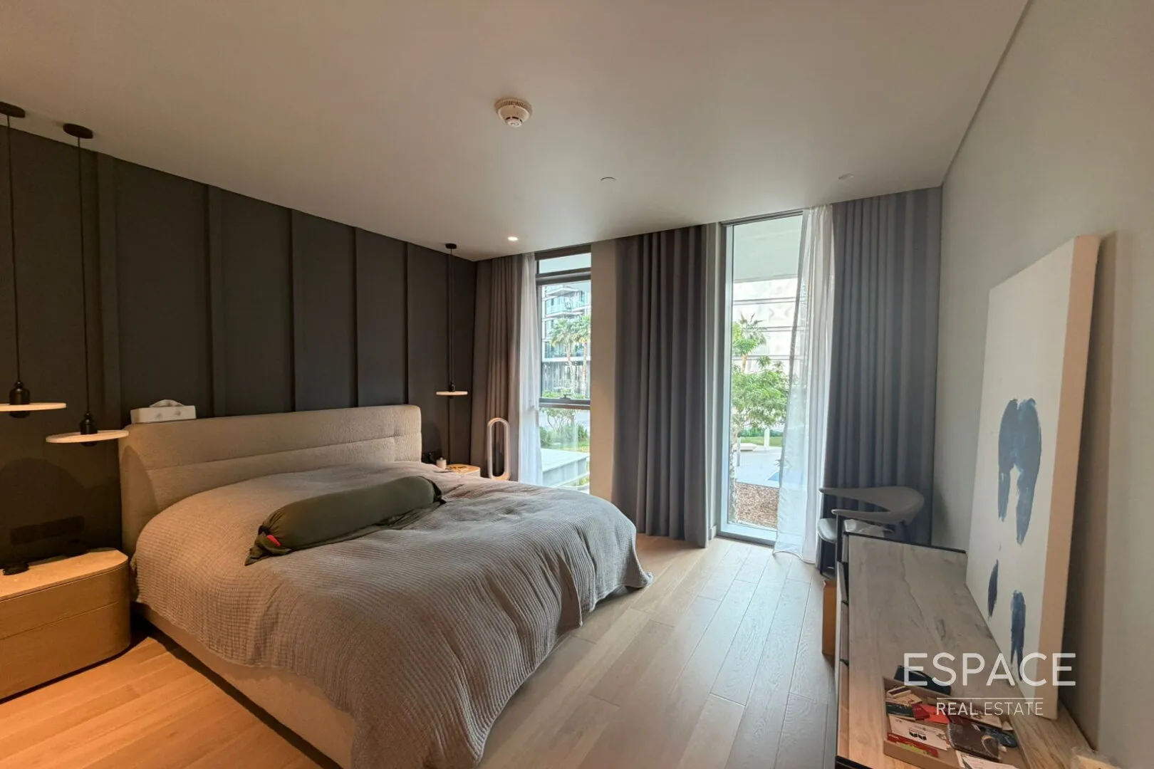 single static gallery