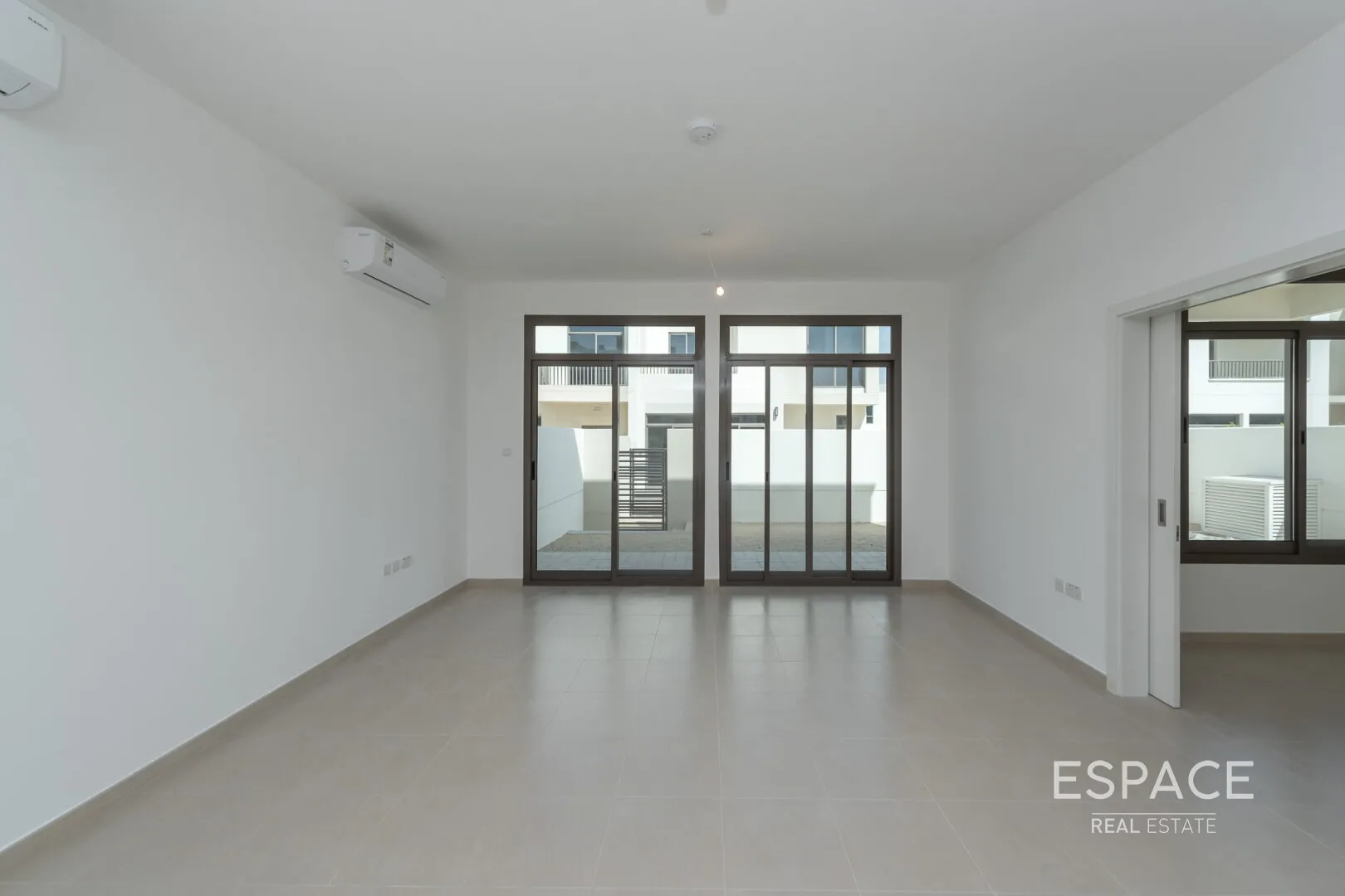 single static gallery