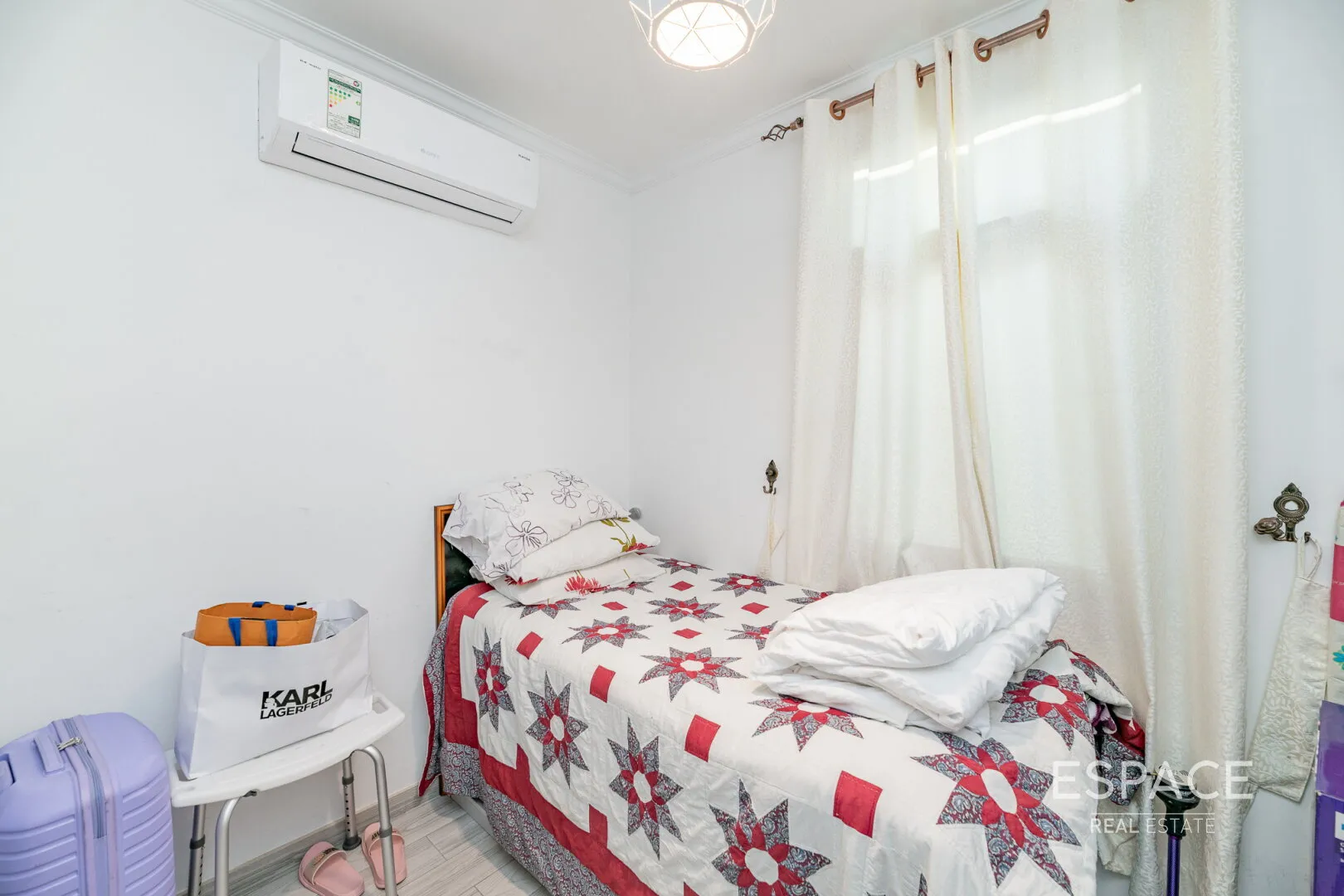 single static gallery