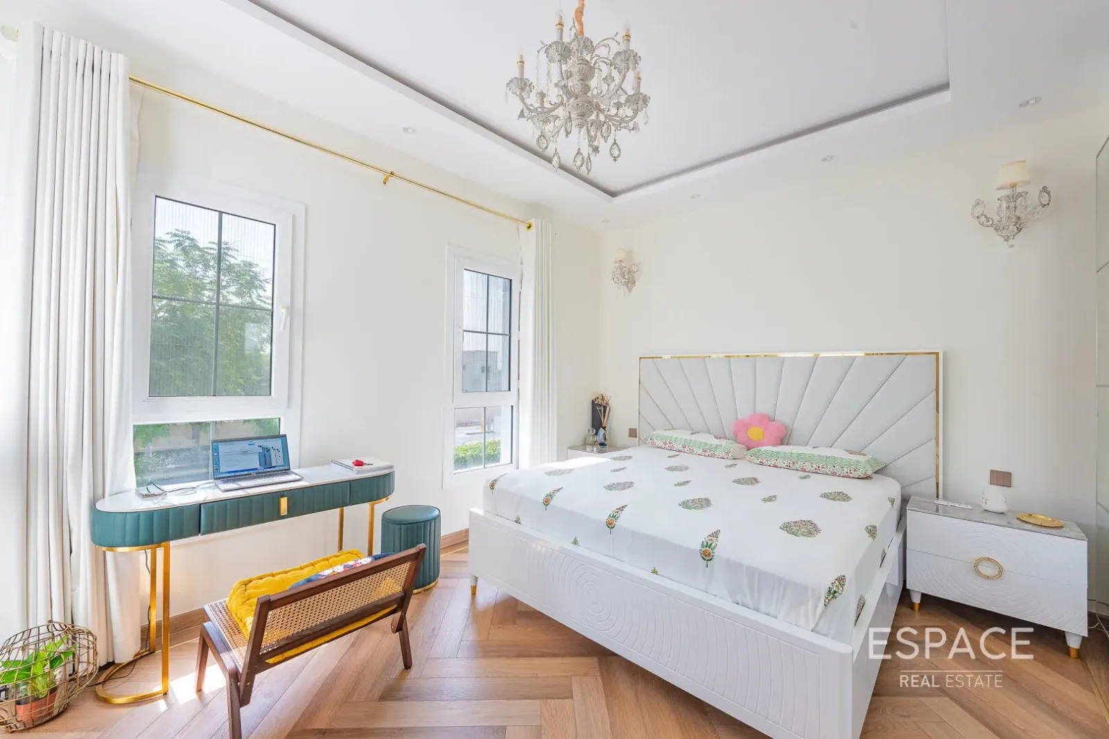 PropertiesGalleryCamera