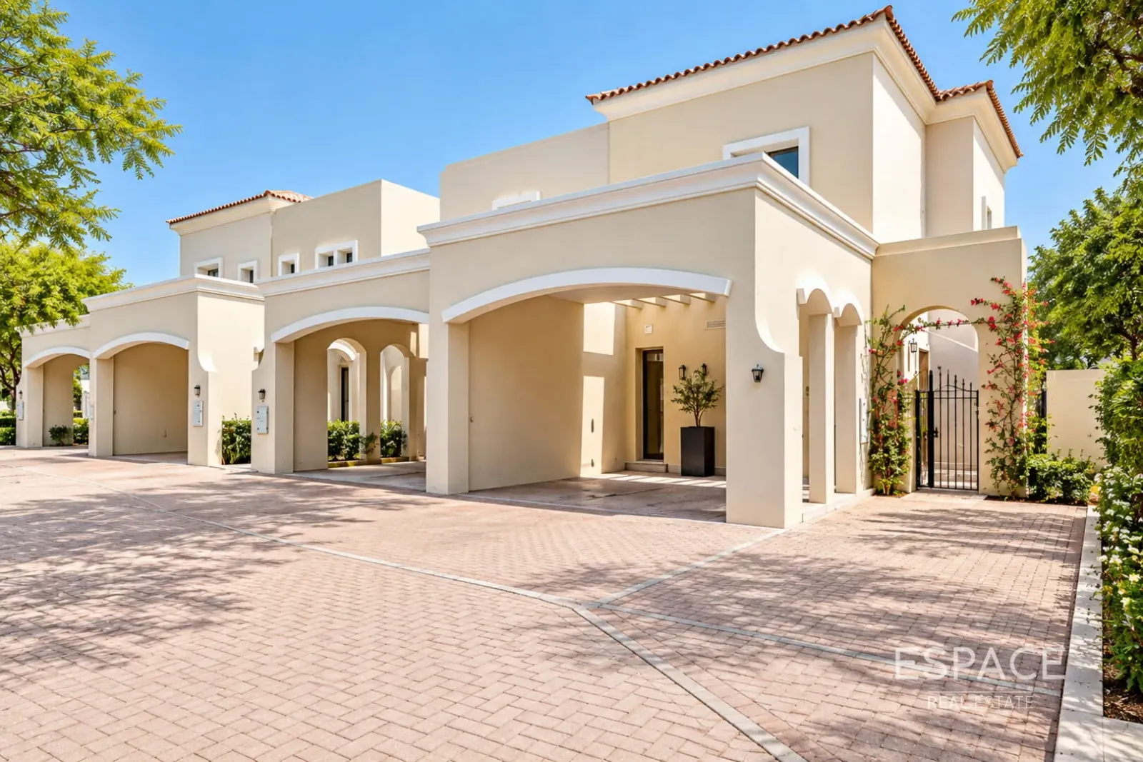 PropertiesGalleryCamera