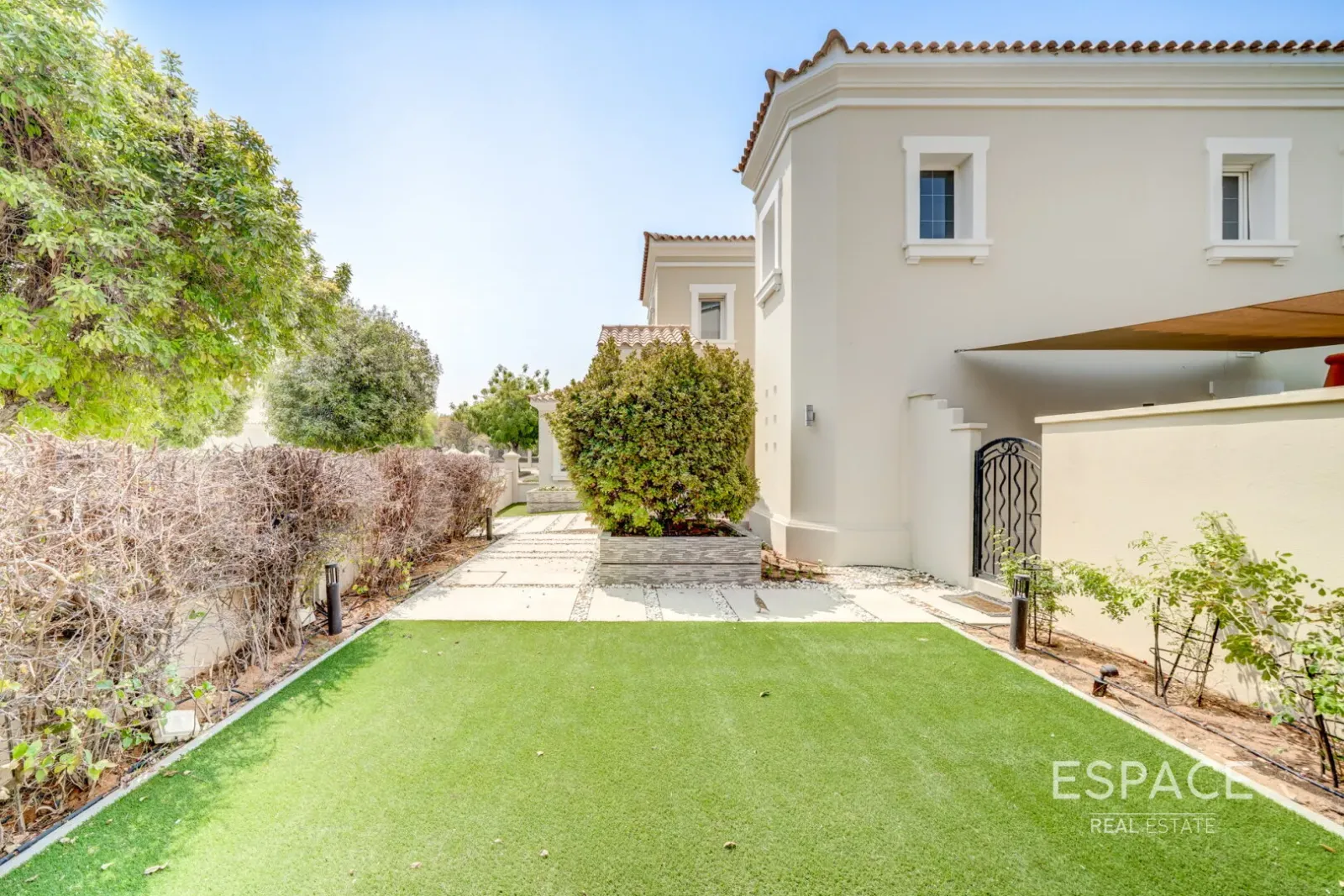 PropertiesGalleryCamera
