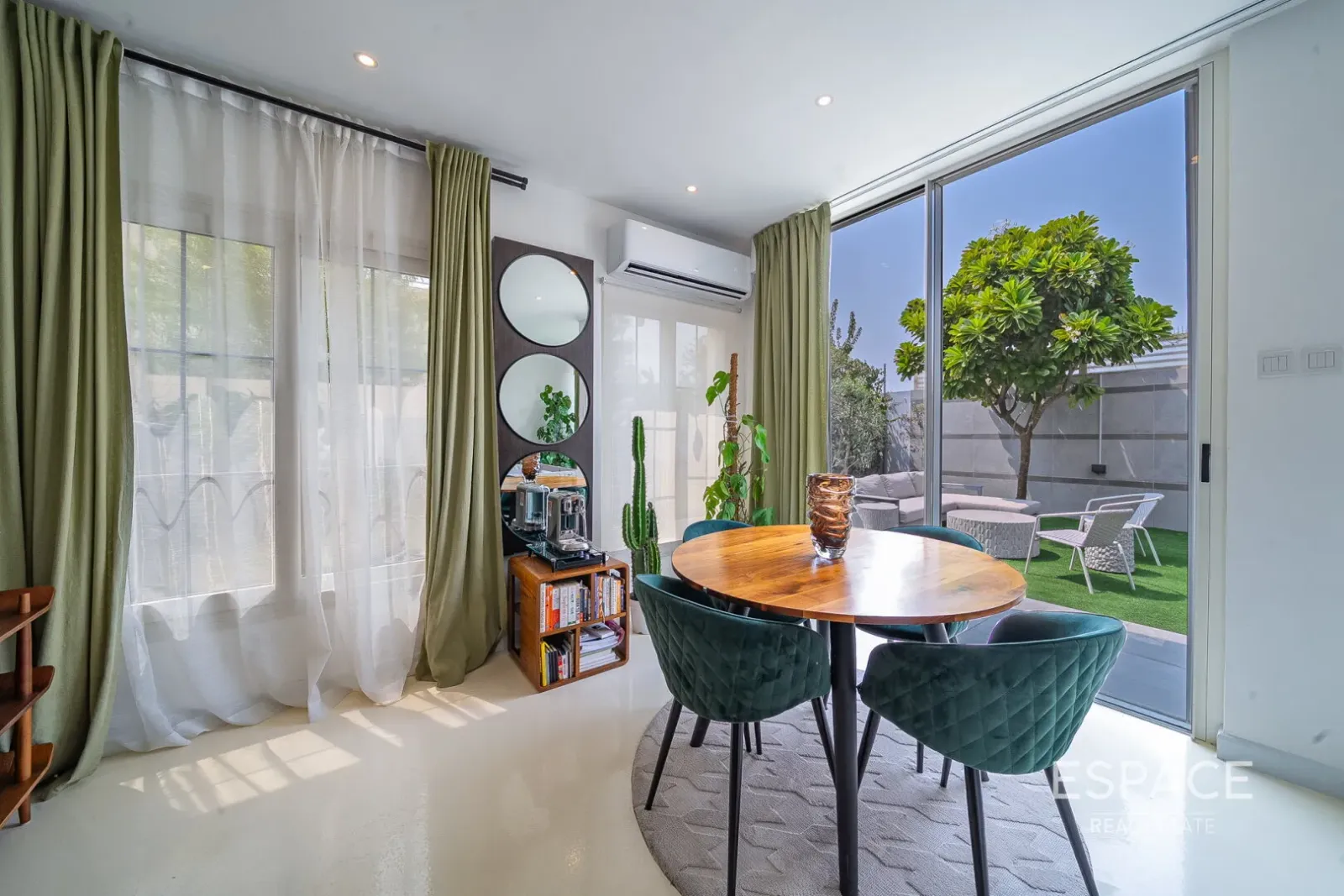 PropertiesGalleryCamera
