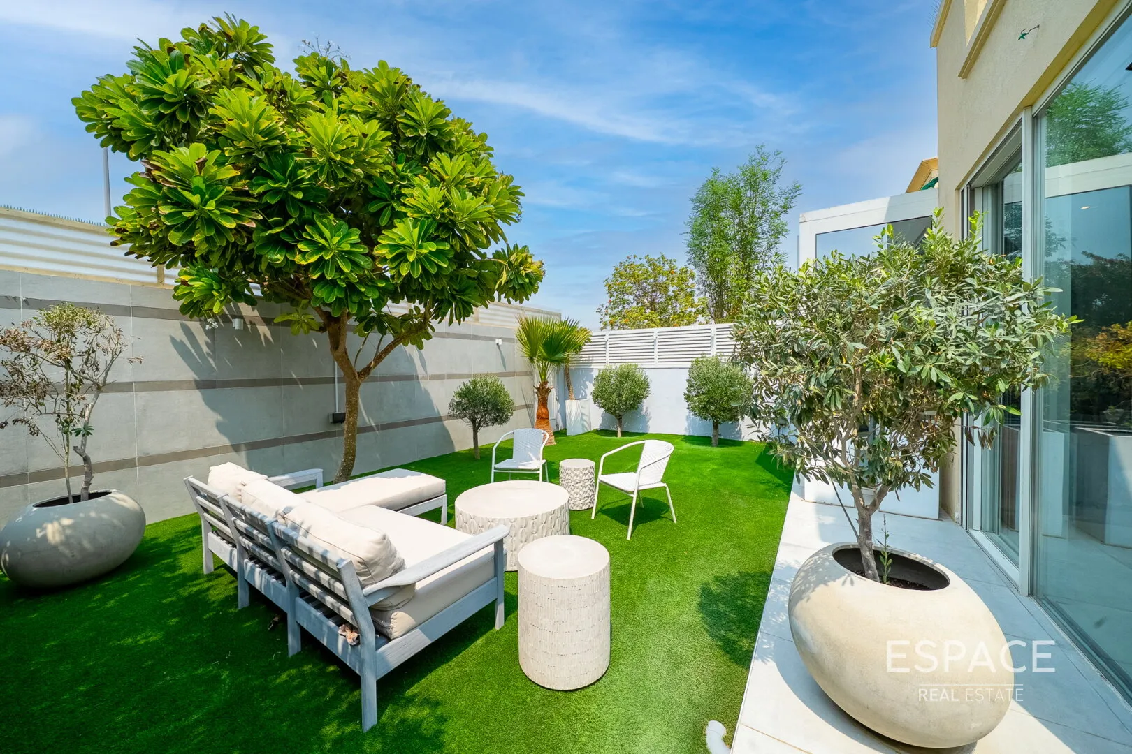PropertiesGalleryCamera