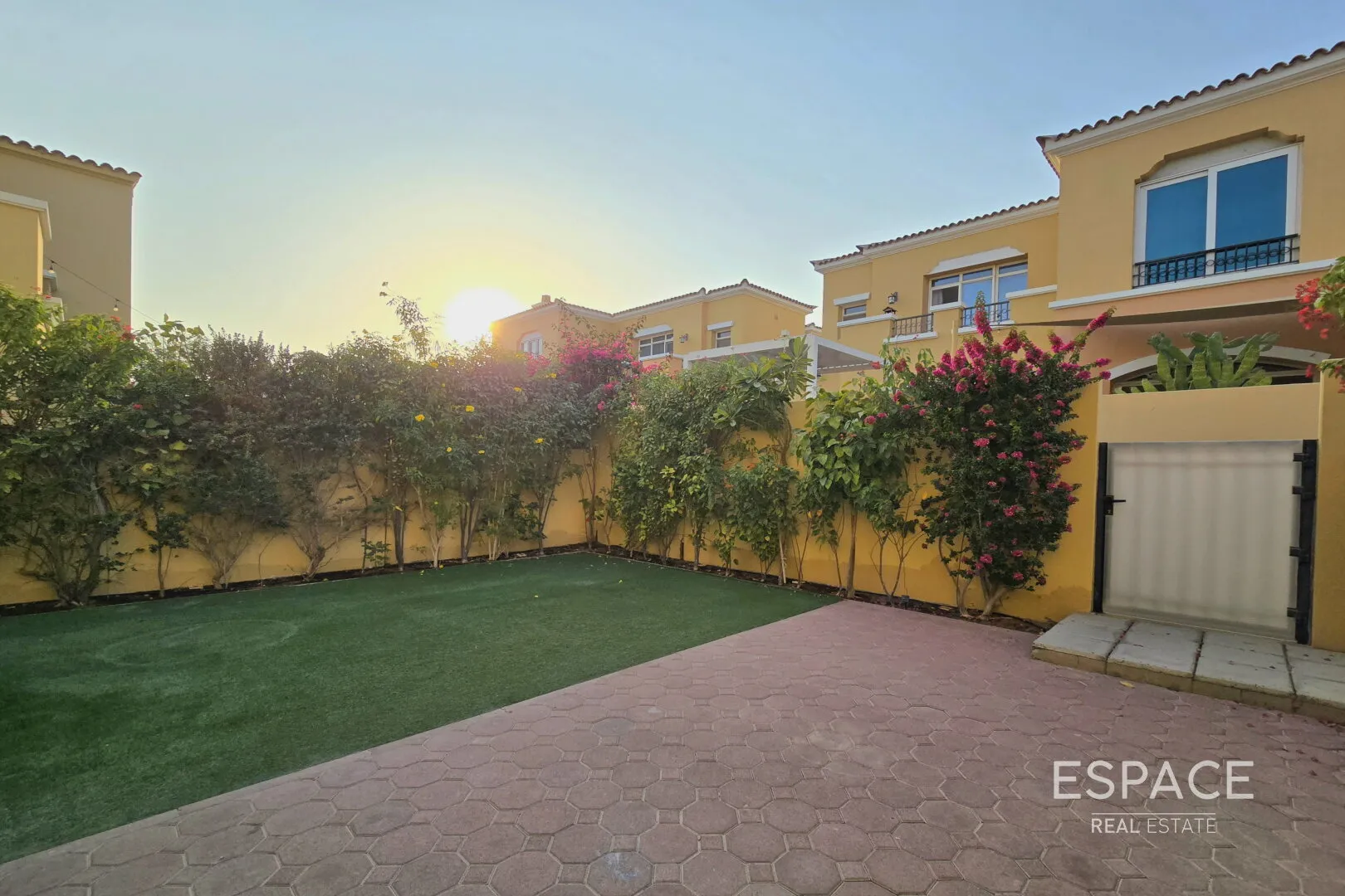 PropertiesGalleryCamera