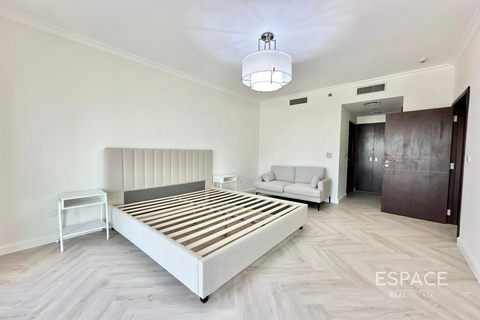 single static gallery