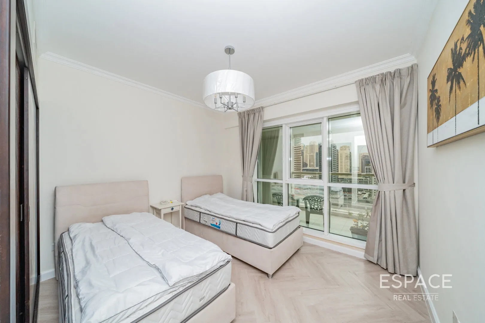 PropertiesGalleryCamera