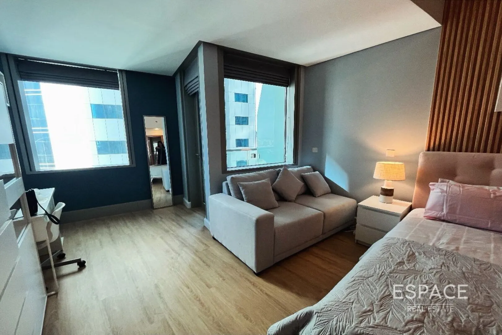PropertiesGalleryCamera