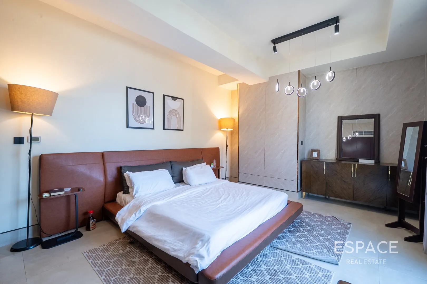 single static gallery