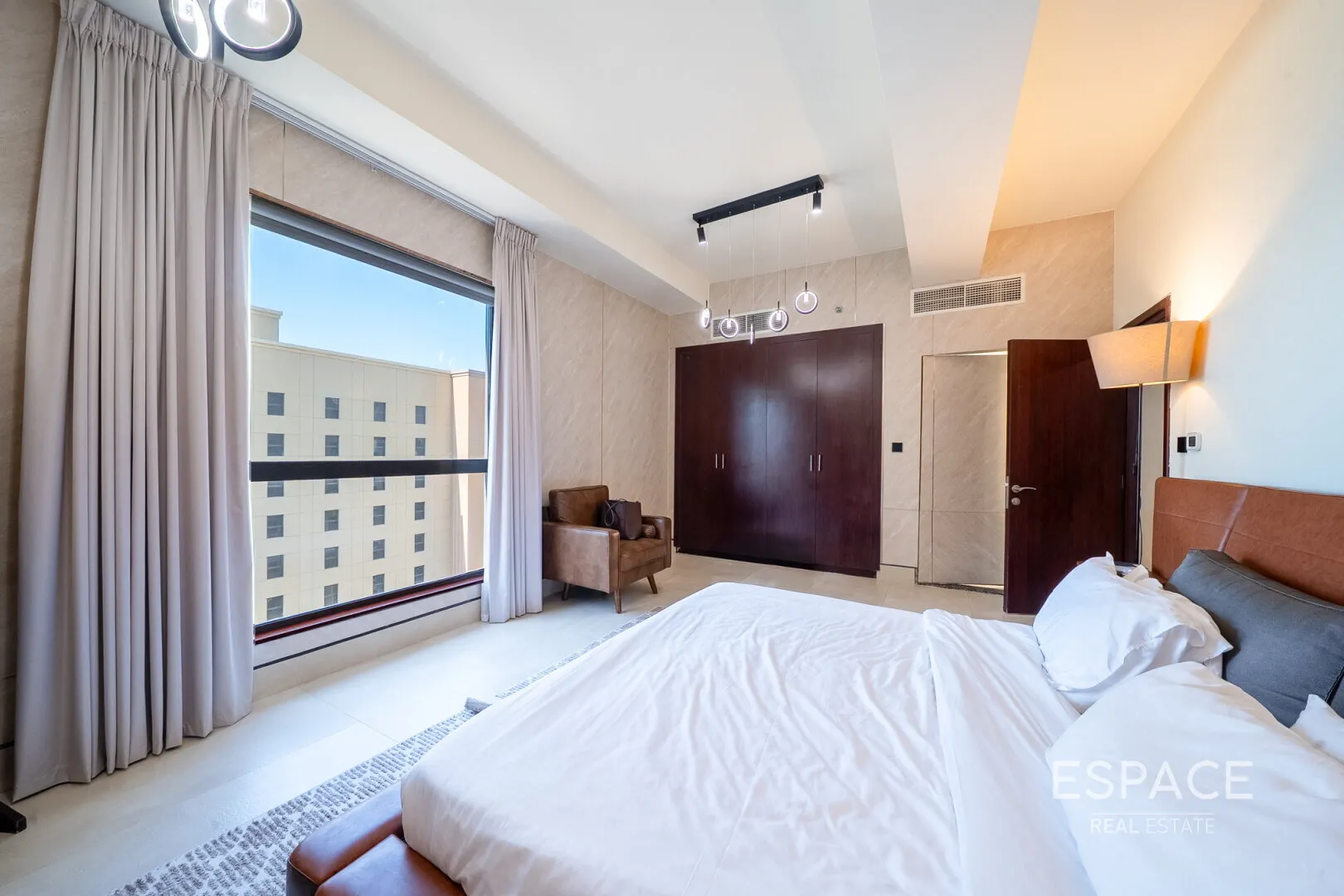 single static gallery