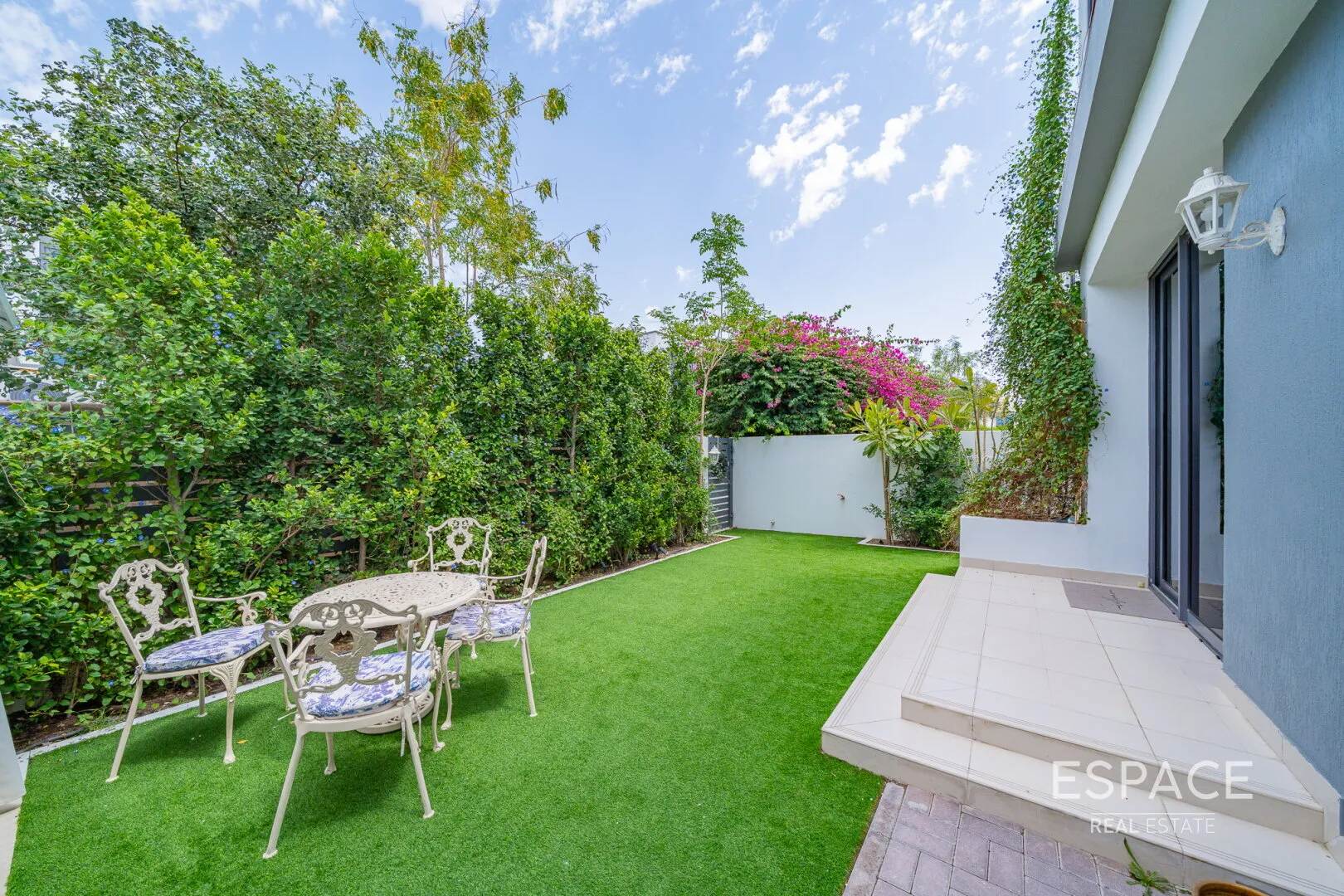 PropertiesGalleryCamera