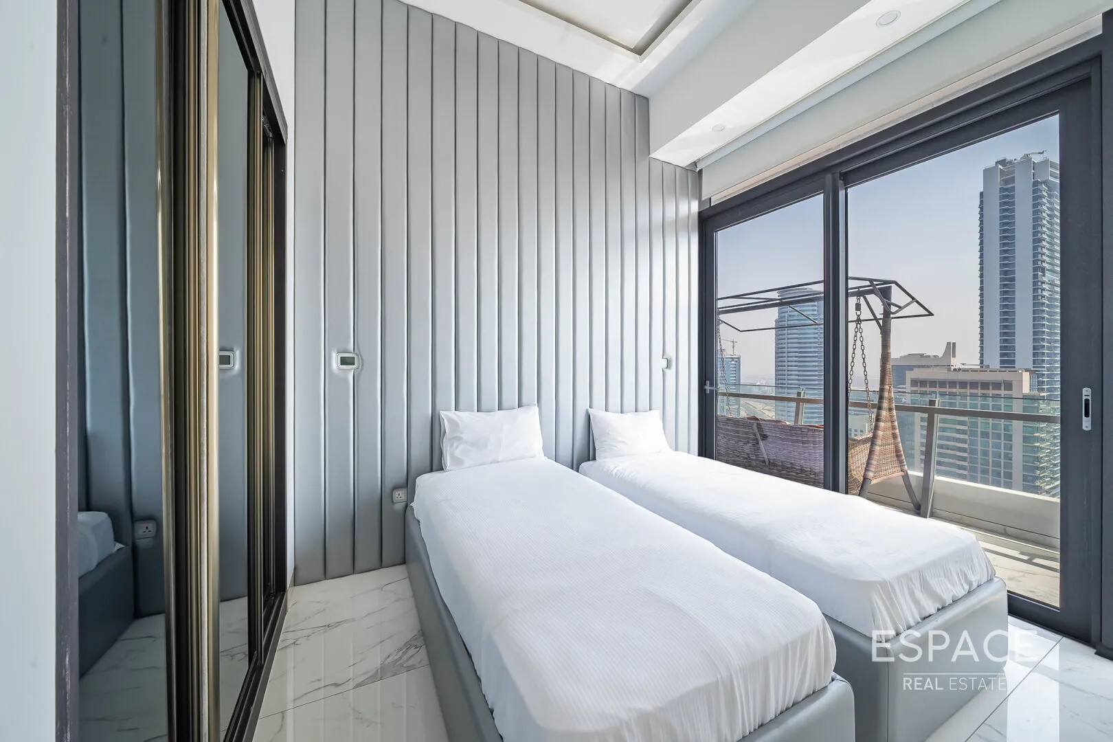 PropertiesGalleryCamera