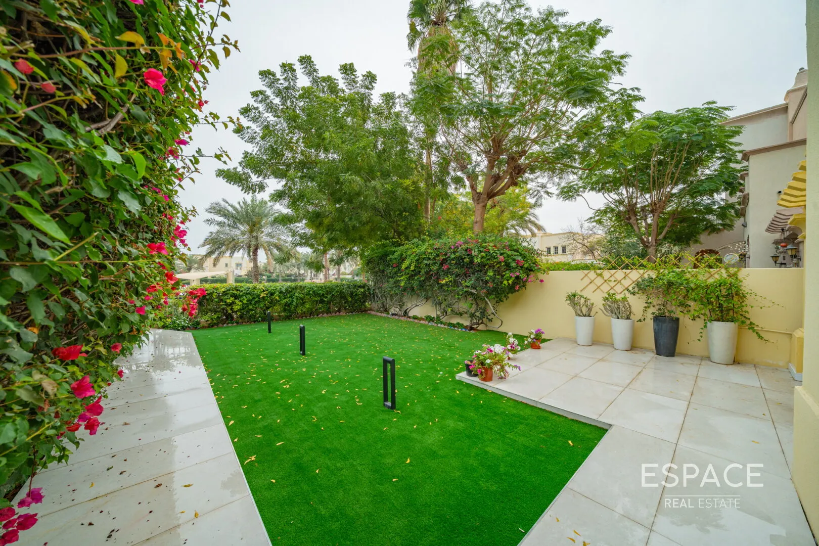 single static gallery