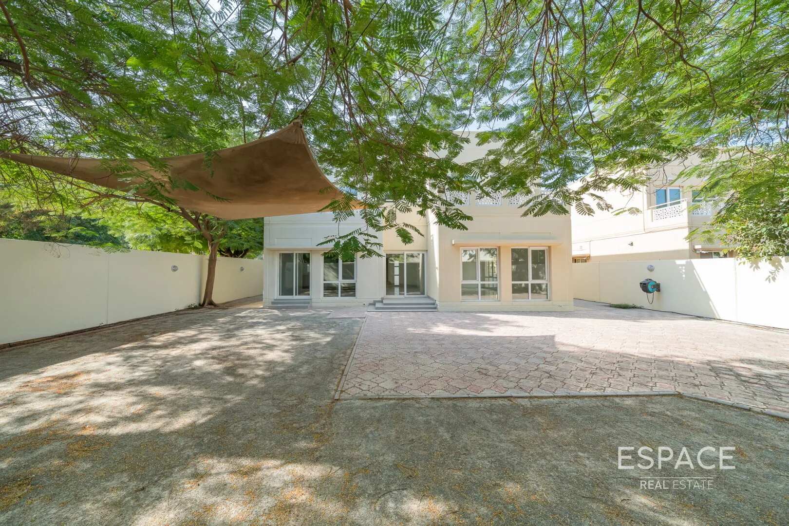 PropertiesGalleryCamera